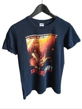 Taylor Swift The Red Tour 2013 Double Sided Graphic T-Shirt Black S